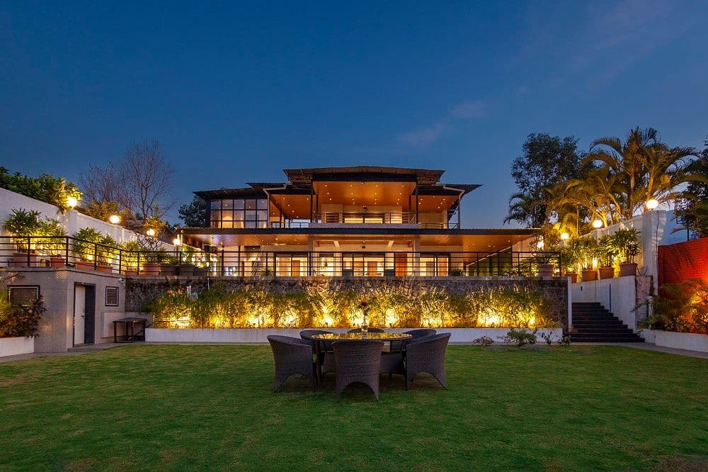 The Arowana Lake Escape