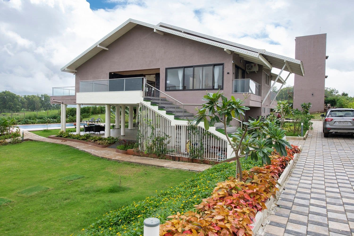 The Arowana Villa Lakefront